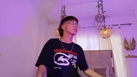 Snapshot of xanderr_grey chatting on 07.17.26 XANDER online show from 07.17.26