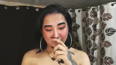 Snapshot of xasianempressx chatting on 01.11.25 Nira NOT INTO CHEAP GUYS online show from 01.11.25