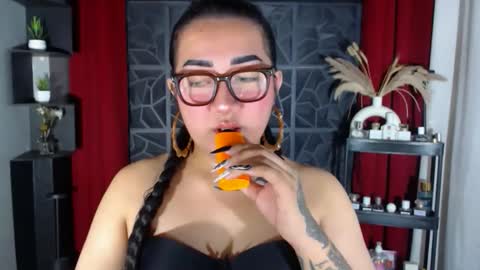 Snapshot of xasianempressx chatting on 10.09.25 Nira NOT INTO CHEAP GUYS online show from 10.09.25