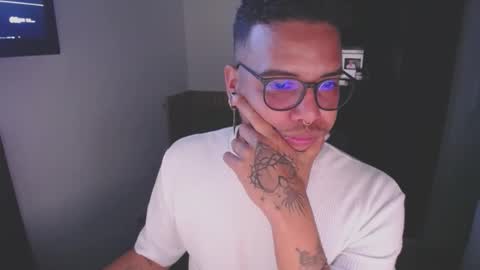 IG imjavv2 - Entrenador de modelos online show from 01.11.26