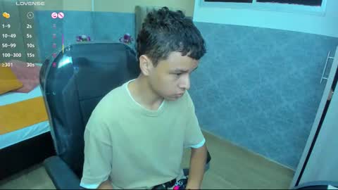 xavier fox   online show from 11.05.25