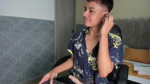 xavier fox   online show from 02.25.26