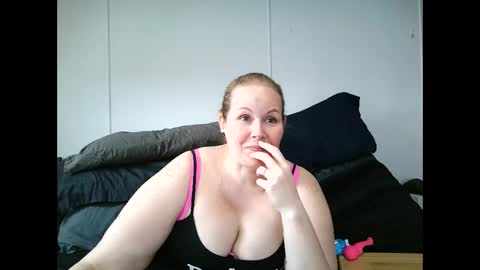 Snapshot of xbeautifulxliex chatting on 05.05.26 xbeautifulxliex online show from 05.05.26