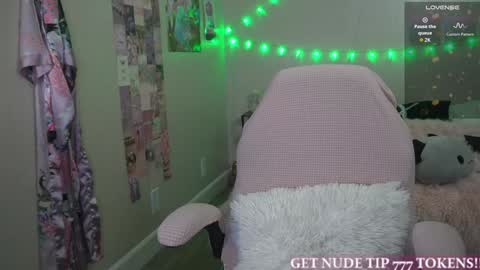 Snapshot of xclusivesecrets chatting on 01.18.26 spoil me here online show from 01.18.26