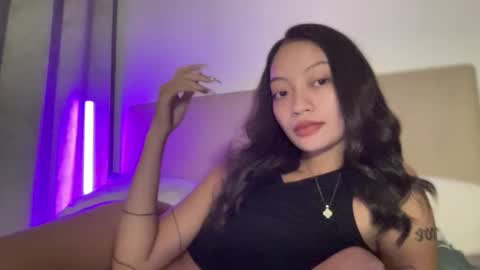 Snapshot of xcxccy19 chatting on 10.20.25 Sachi Cy online show from 10.20.25