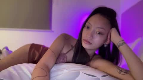 Snapshot of xcxccy19 chatting on 10.29.25 Sachi Cy online show from 10.29.25