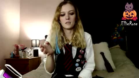EllieeRose online show from 10.11.25