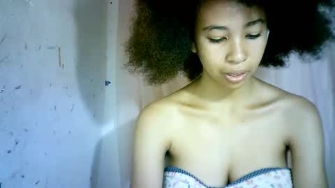 xenna610827 online show from 02.19.25