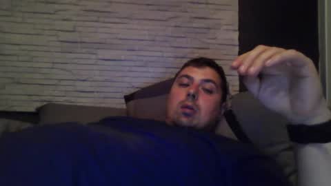 xfikusx44 online show from 10.31.25