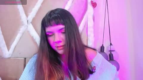 hinata  online show from 11.12.25