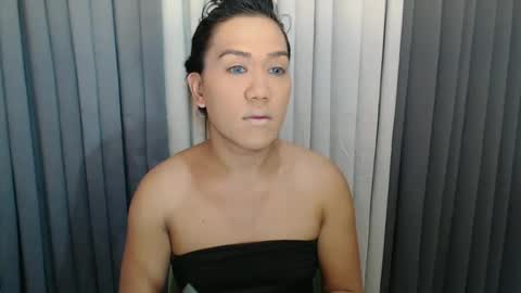 GWEN THOMPSON .......   online show from 01.03.25