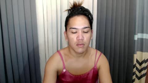 GWEN THOMPSON .......   online show from 02.02.25