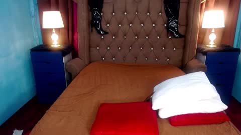 Snapshot of xhugesignificant69x chatting on 02.08.25 xhugesignificant69x online show from 02.08.25