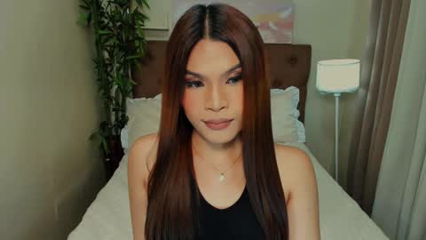 Snapshot of xia_addison chatting on 11.19.25 Xia Addison online show from 11.19.25