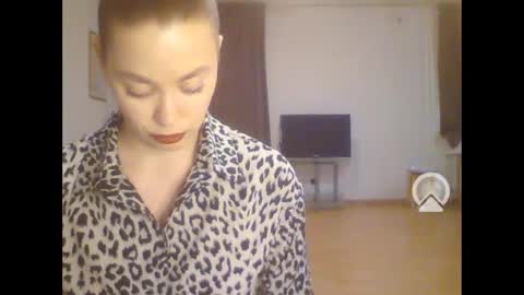 Snapshot of xilal07 chatting on 01.22.25 AliceinWonderland online show from 01.22.25