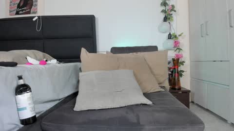 Snapshot of ximtia_xs chatting on 02.05.25 ximtia online show from 02.05.25