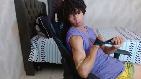 Snapshot of xion_ez chatting on 09.11.25 xion_ez online show from 09.11.25