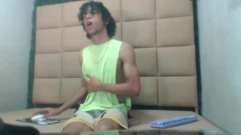 Snapshot of xion_ez chatting on 10.06.25 xion_ez online show from 10.06.25