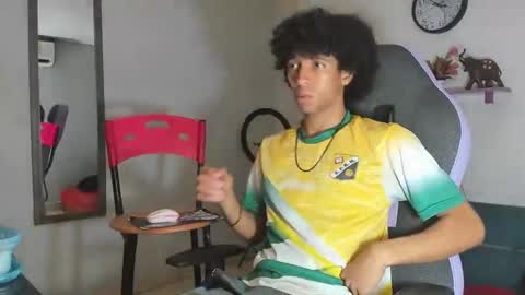 Snapshot of xion_ez chatting on 10.24.25 xion_ez online show from 10.24.25