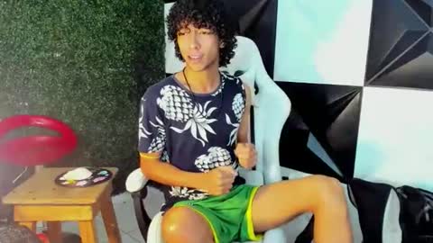 Snapshot of xion_ez chatting on 10.30.25 xion_ez online show from 10.30.25