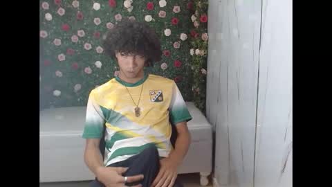 Snapshot of xion_ez chatting on 11.12.25 xion_ez online show from 11.12.25