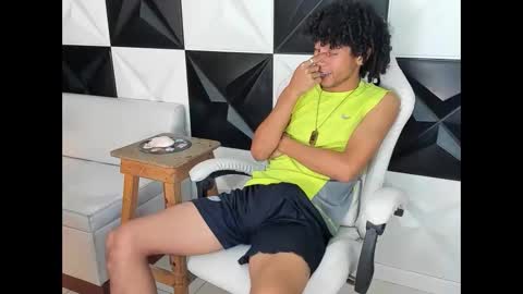 Snapshot of xion_ez chatting on 11.14.25 xion_ez online show from 11.14.25