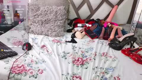 Snapshot of xladyluna chatting on 02.02.26 xladyluna online show from 02.02.26