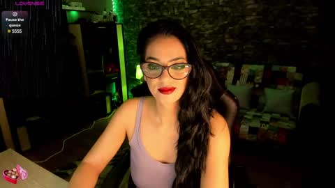 Lara online show from 02.27.25