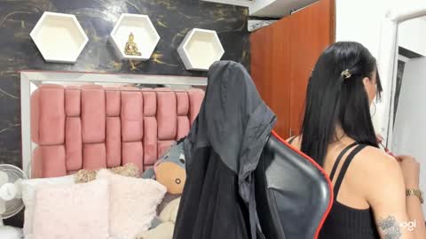 Snapshot of xlmena_slut chatting on 01.08.25 Ximena online show from 01.08.25