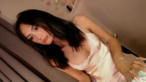 JACKY DELOS SANTOS online show from 02.01.25