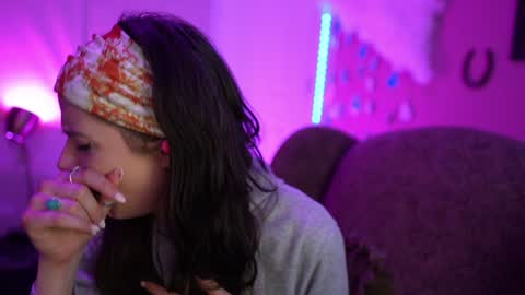 Bella Bondai online show from 01.17.25