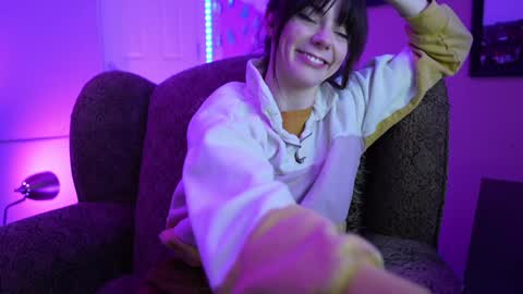 Bella Bondai online show from 01.21.25