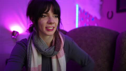 Bella Bondai online show from 01.25.25