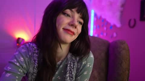 Bella Bondai online show from 02.12.25