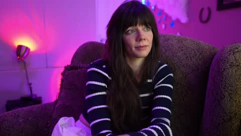 Bella Bondai online show from 02.19.25