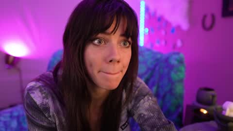 Bella Bondai online show from 03.02.25