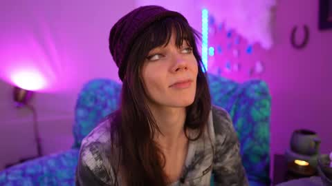 Bella Bondai online show from 03.02.25