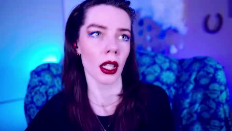 Bella Bondai online show from 10.16.25