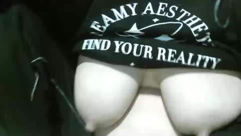 xonia25 online show from 03.05.25