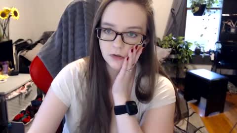 Snapshot of xqueenkendrax chatting on 06.14.26 xqueenkendrax online show from 06.14.26