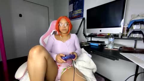 xStarGazingx online show from 03.19.26