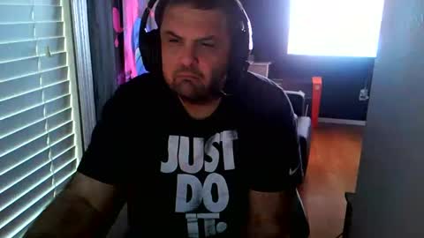 Snapshot of xstrokenchillx chatting on 12.10.24 Wayne online show from 12.10.24