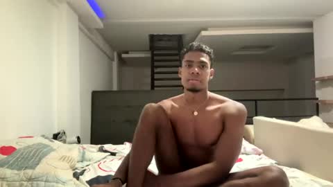 Snapshot of xtephen__ chatting on 06.25.26 xtephen online show from 06.25.26