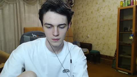 Snapshot of xtraqqq chatting on 12.16.24 traqqq online show from 12.16.24