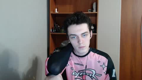 Snapshot of xtraqqq chatting on 09.25.25 traqqq online show from 09.25.25