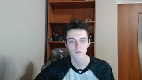 Snapshot of xtraqqq chatting on 10.09.25 traqqq online show from 10.09.25