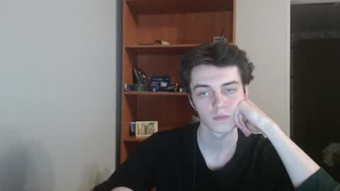 Snapshot of xtraqqq chatting on 11.21.25 traqqq online show from 11.21.25