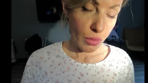 Snapshot of xvaleriax0 chatting on 09.14.25 xvaleriax0 online show from 09.14.25