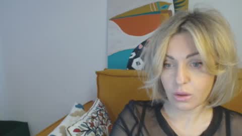 Snapshot of xvaleriax0 chatting on 03.01.26 xvaleriax0 online show from 03.01.26