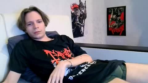 xWannalove online show from 11.30.25